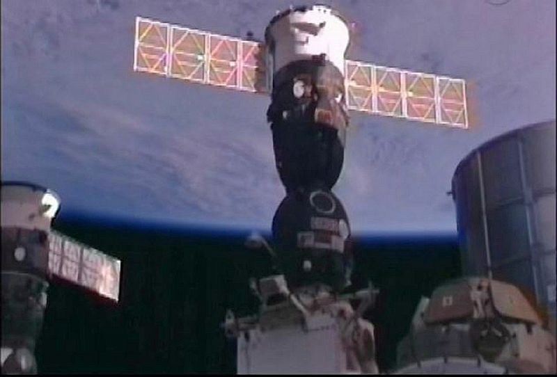 La Soyuz se acopla con éxito a la ISS