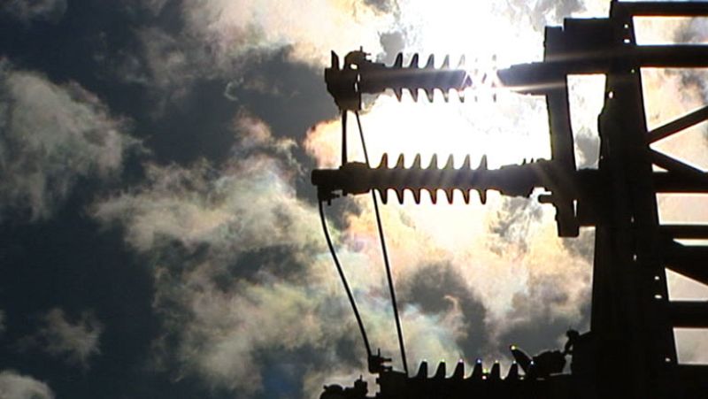 El Supremo suspende la bajada de peajes con la que Industria forzó una congelación de la luz