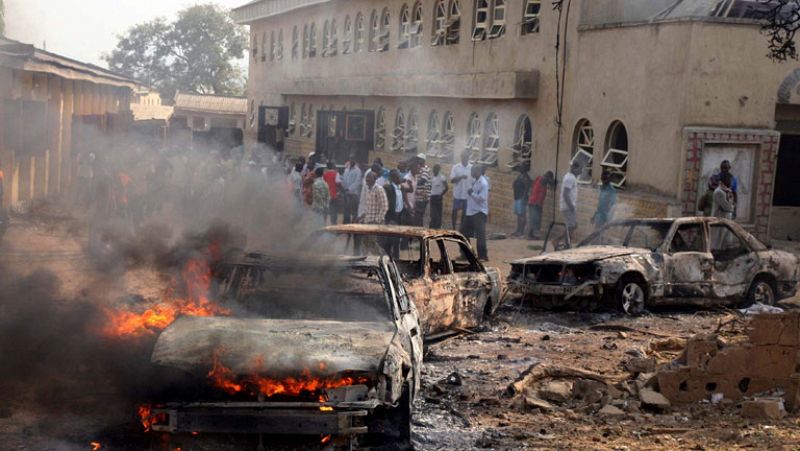Decenas de muertos en ola de atentados islamistas contra iglesias en Nigeria