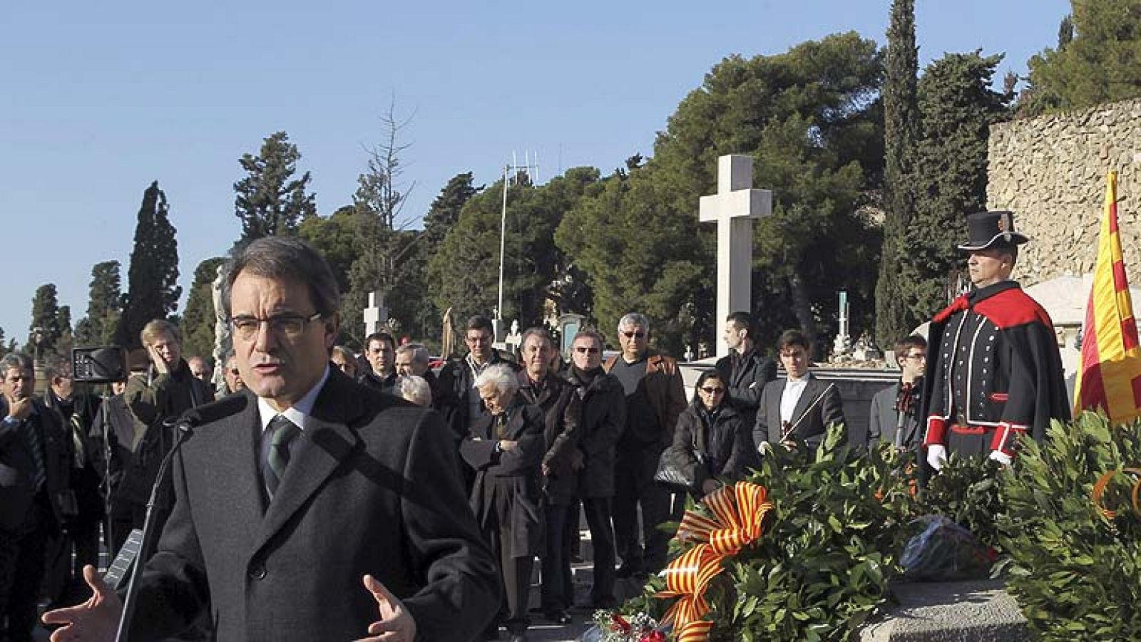 CiU valora el discurso del rey y el PNV echa en falta "entusiasmo" y "claridad" - Informativo 24h | Ver