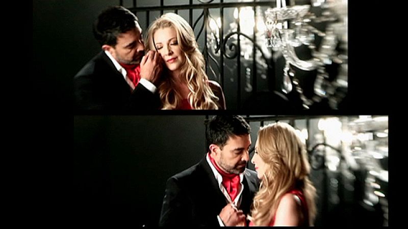 'Cielo rojo',  amor, mentiras y desconfianza