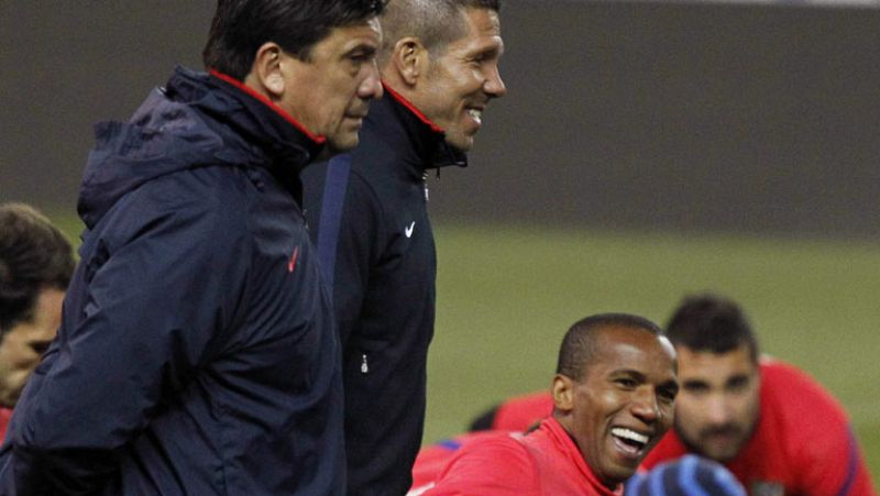 Simeone dirige su primer entrenamiento al frente del Atlético