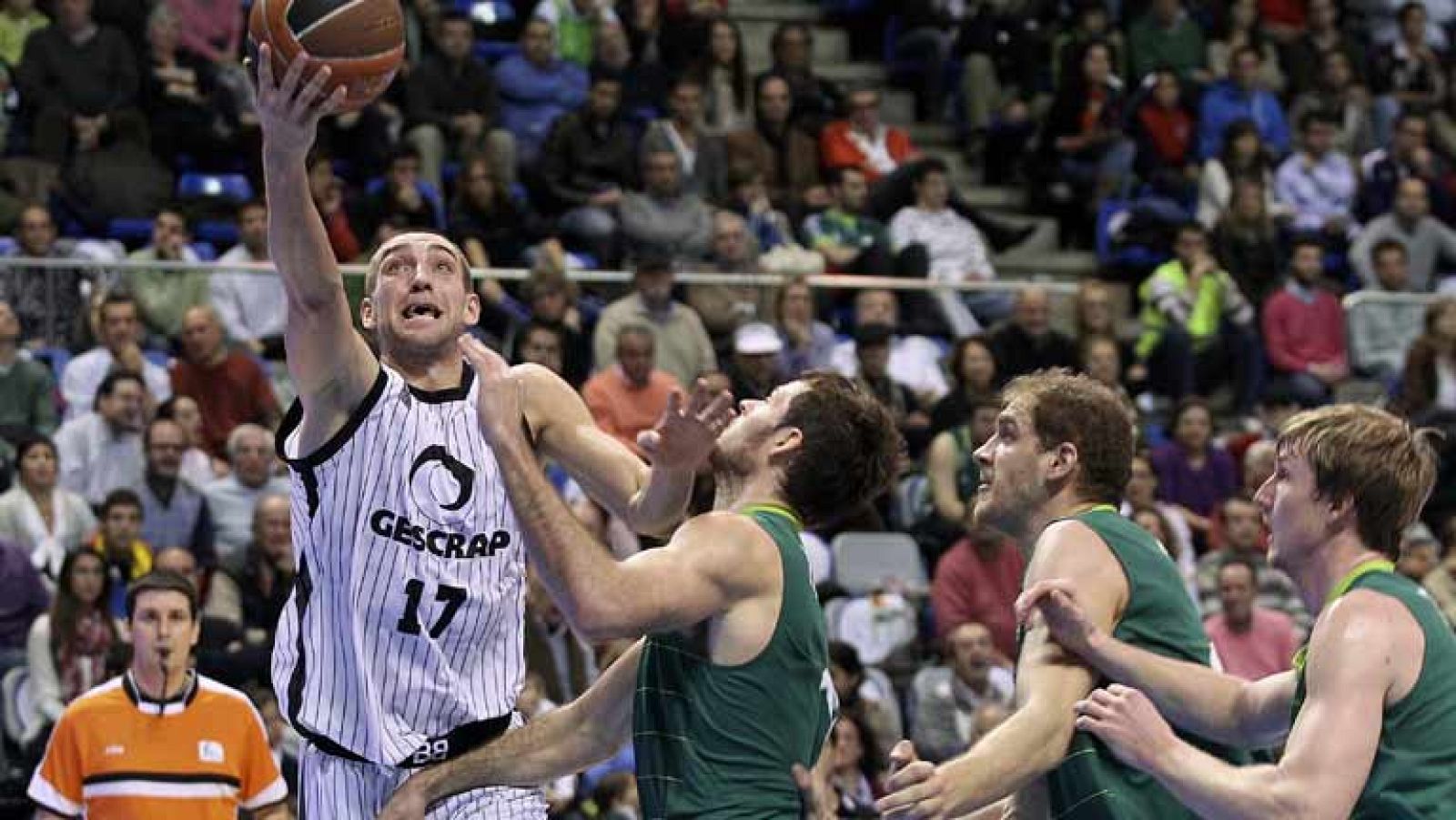 El Unicaja ha logrado el triunfo y su clasificación para la Copa del Rey, tras superar a un duro rival, el Gescrap Bizkaia, que peleó hasta el final en un partido igualado y muy disputado (78-73).