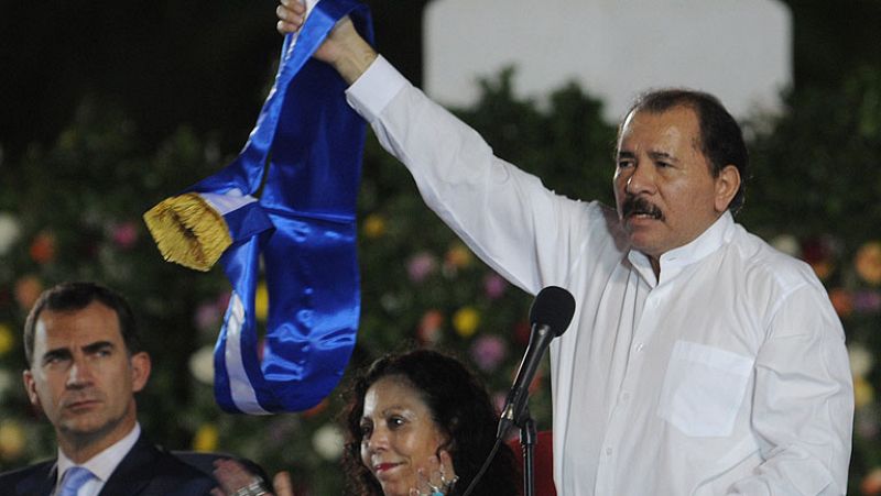 El sandinista Daniel Ortega jura su tercer mandato como presidente de Nicaragua