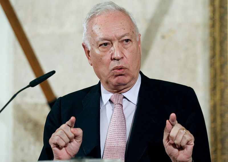 Margallo ofrece a sus antecesores recuperar el consenso en política exterior