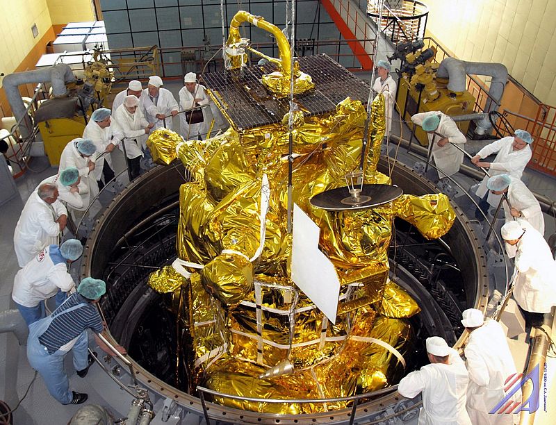 Los restos de la sonda rusa Fobos-Grunt caen en el océano Pacífico