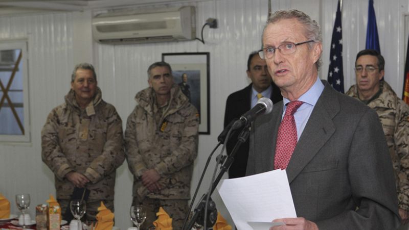 El ministro de Defensa, Pedro Morenés, llega a Afganistán para visitar a las tropas españolas