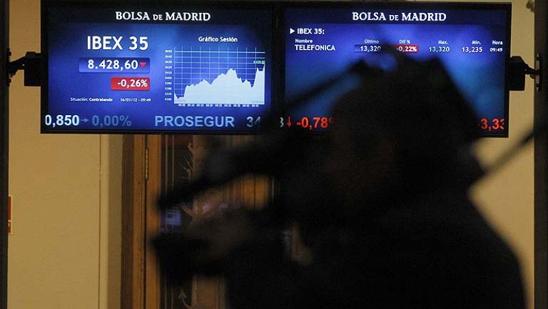Las Bolsas europeas obvian la rebaja de S&P, pero la prima portuguesa se dispara