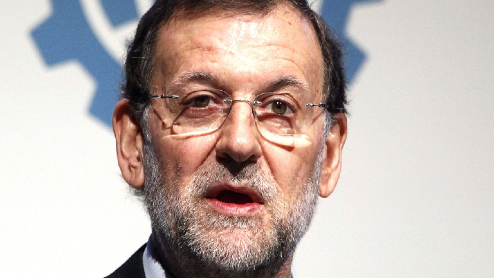 Rajoy ha pedido a empresarios y sindicatos que pongan algo de su parte