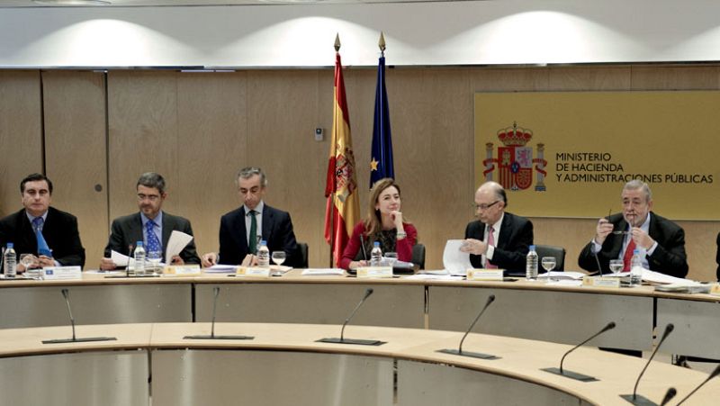 El Gobierno alivia la falta de liquidez de las CC.AA. bajo "estrictas condiciones" de saneamiento