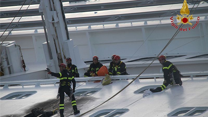 Rescate contra reloj en el corazón del 'Concordia'