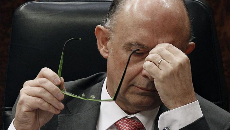 Cristóbal Montoro duda que pueda cumplirse el objetivo del déficit del 4,4% previsto para 2012