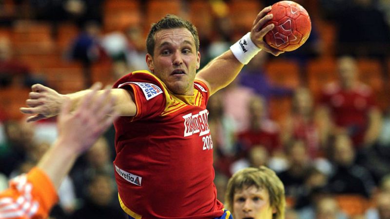 España mantiene el tipo ante Rusia (30-27) y pasa de fase en el Europeo de Balonmano