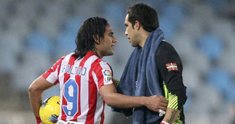 Falcao golea y el Atlético gana fuera de casa ocho meses después