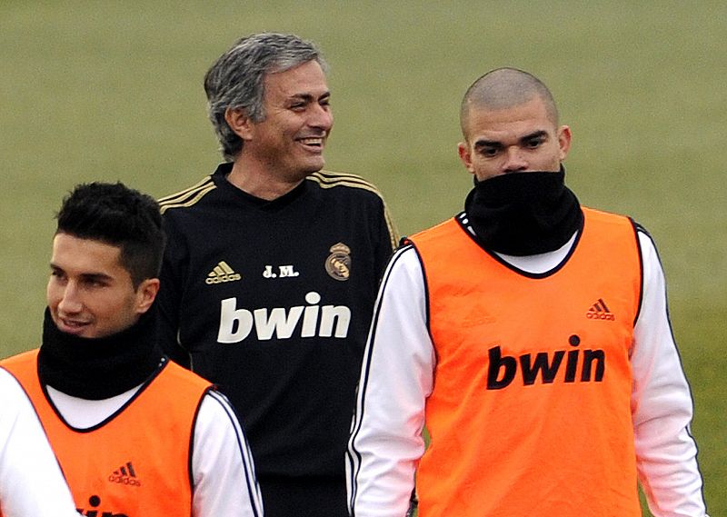 Mourinho ya prepara el clásico sin Pepe, Khedira ni Di María