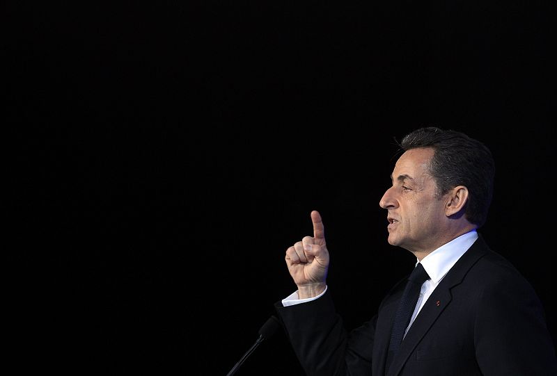Sarkozy admite la posibilidad de perder las elecciones, caso en el que se retirará