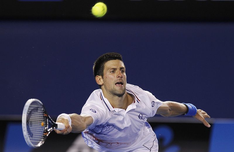 Djokovic se enfrentará a Nadal en la final de Australia tras vencer a un combativo Murray