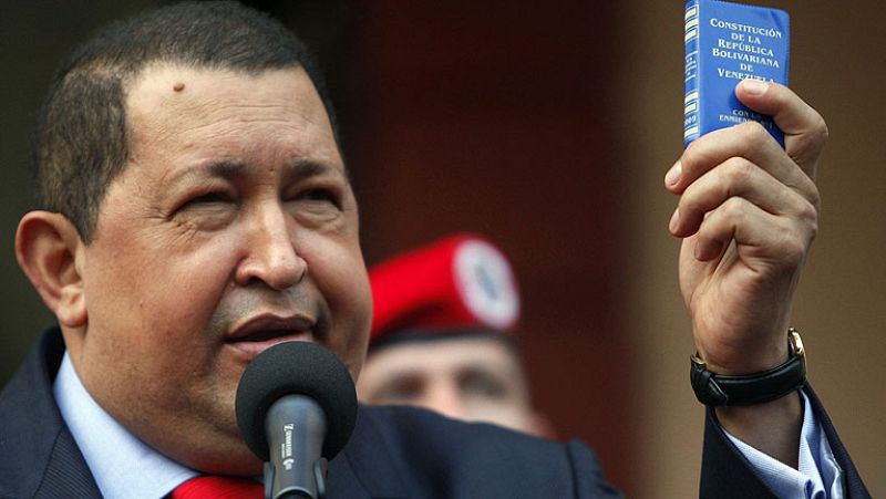 Chávez dice que está "más vivo que nunca" para desmentir los rumores sobre su salud