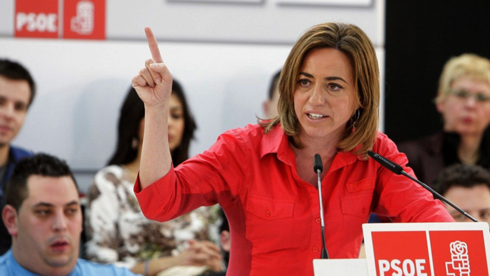 Carme Chacón cree que el Partido Popular cede ante las políticas de la derecha europea