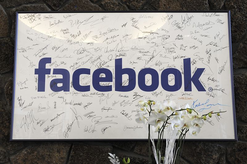 Facebook ultima su salida a Bolsa