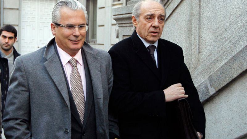 Garzón alega que investigó los crímenes del franquismo porque son "permanentes"
