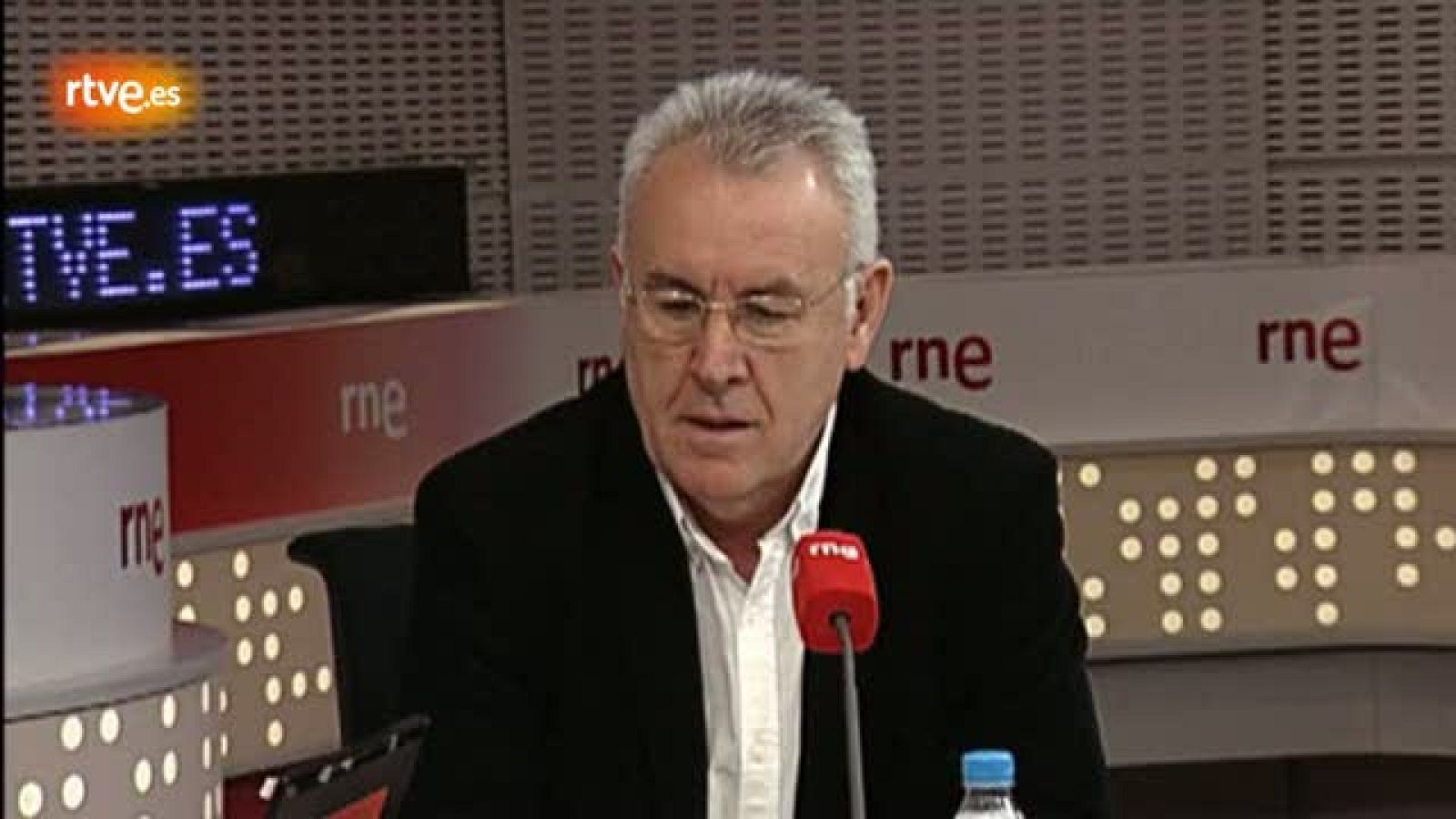 Cayo Lara: "Rajoy es el primer presidente que convoca una huelga general" - En días como hoy | Ver