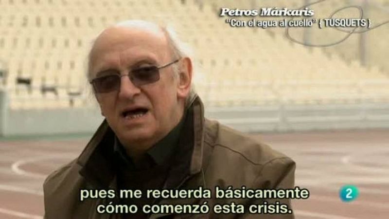 El escritor griego Petros Márkaris vuelve al género negro con su última novela "Con el agua al cuello"