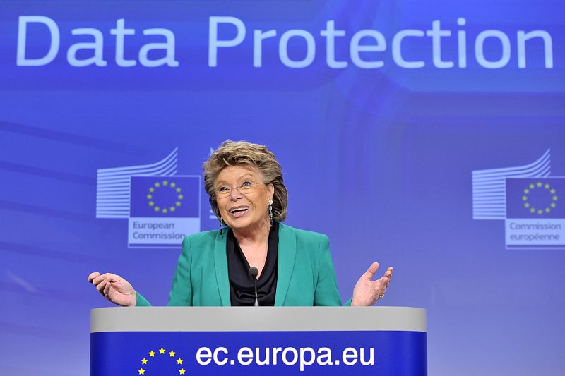 Reguladores de la UE piden a Google que paralicen su nueva política de privacidad