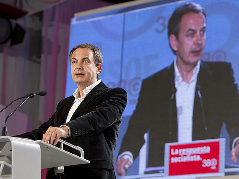 Zapatero reivindica su legado en su despedida y quiere "a todos detrás" del nuevo líder