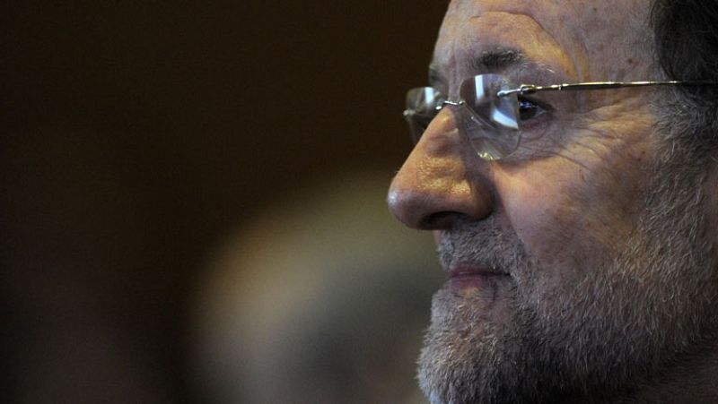 El PP pierde dos puntos pero mantiene una amplia ventaja sobre el PSOE