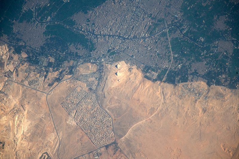 Las pirámides de Giza, de nuevo blanco de la ISS