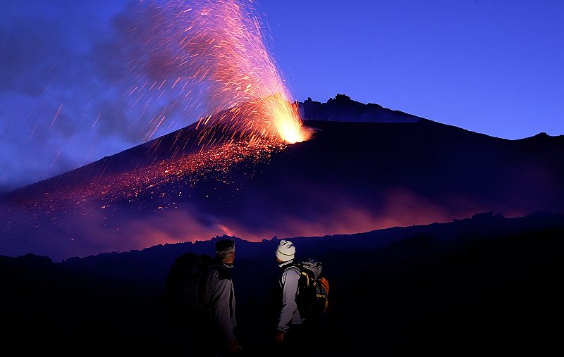 El Etna entra de nuevo en erupción tras meses inactivo