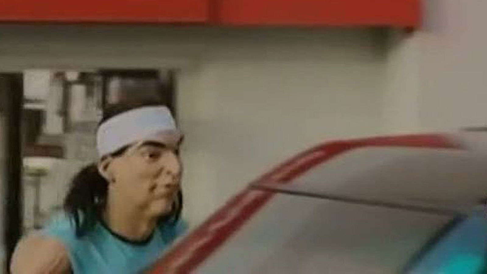 El guiñol francés insinúa que los deportistas españoles se dopan | Ver