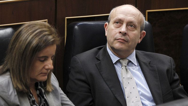 Wert niega que sea un "castigo a nadie" la derogación de temarios de oposiciones docentes