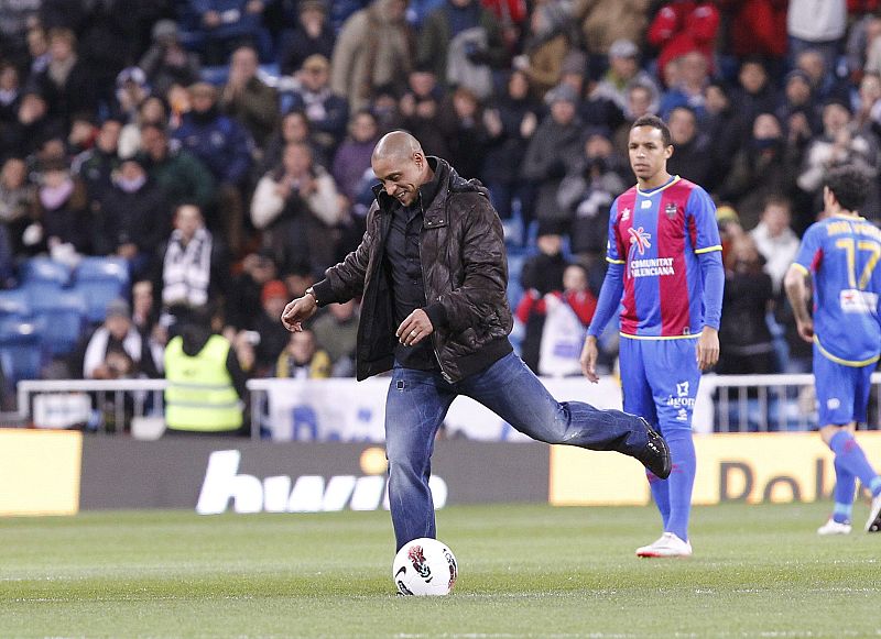 Roberto Carlos: "Mourinho me ha dicho que se queda"