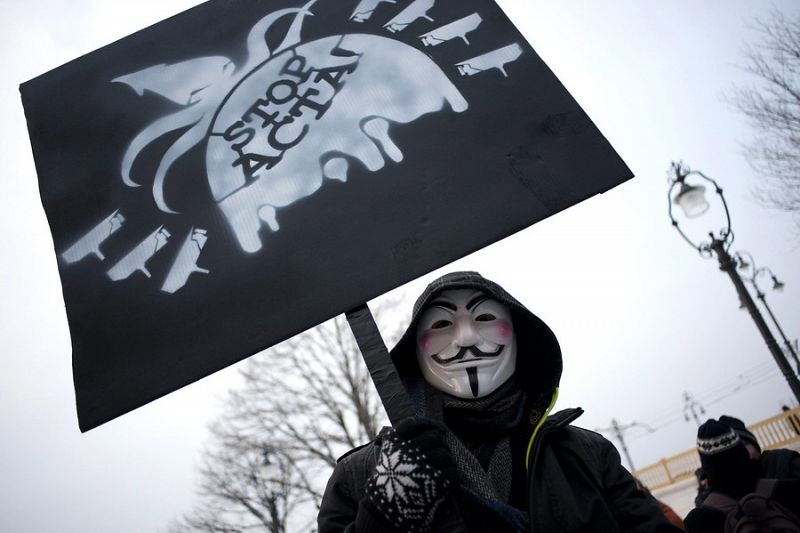 Miles de personas se manifiestan en Europa contra la ley antipiratería ACTA
