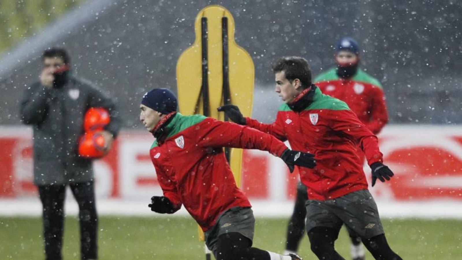 El Athletic, contra el Lokomotiv y contra el frío | Ver