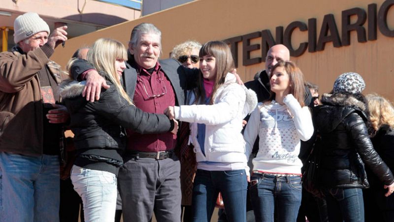 El preso común más antiguo de España sale de la cárcel: "Estoy flipando, me siento libre"