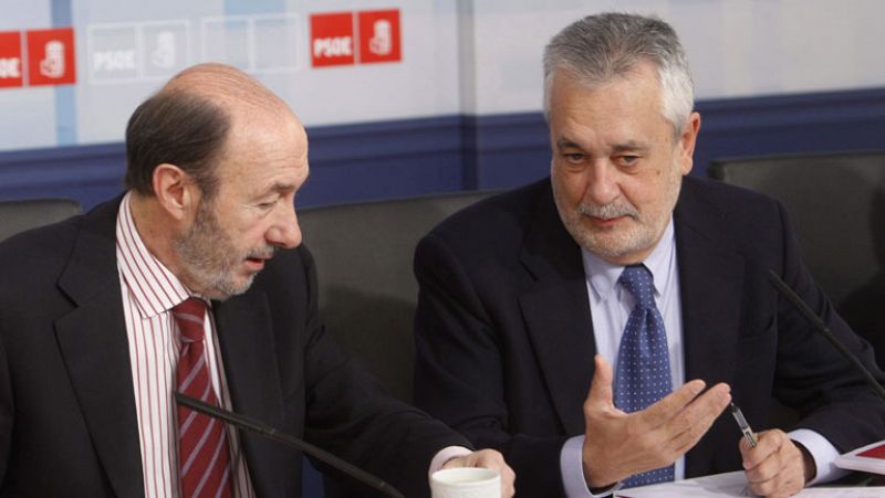 Griñán admite "errores" en el último mes y pide la unidad del PSOE andaluz