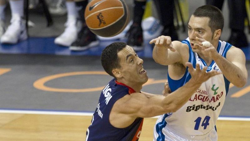El Caja Laboral gana al Lagun Aro y se convierte en el primer semifinalista (72-65)