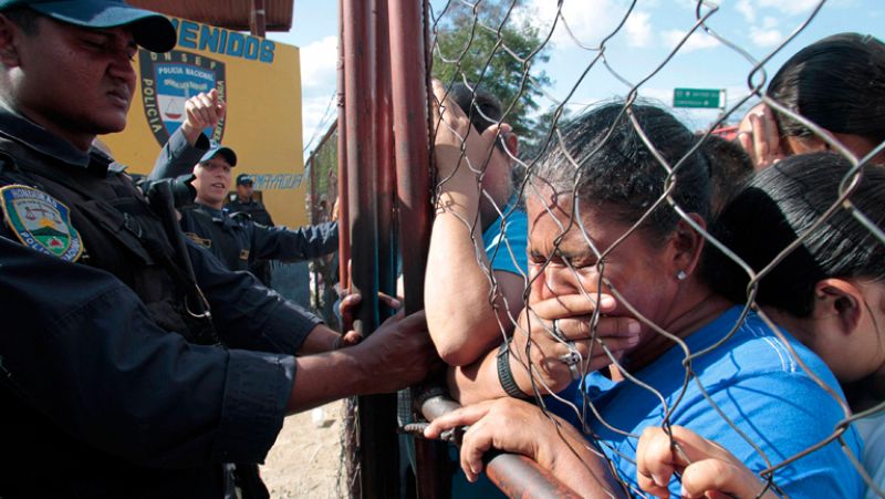 Las autoridades de Honduras comienzan la entrega de los cadáveres de los presos fallecidos