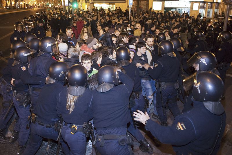 Diez jóvenes han pasado la noche en comisaría tras las protestas estudiantiles en Valencia
