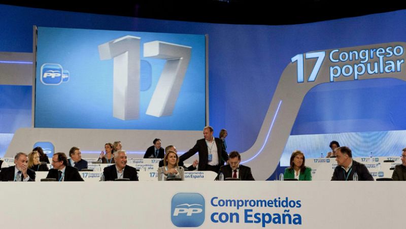 Rajoy apuesta por el cambio en Andalucía a su llegada al Congreso del PP