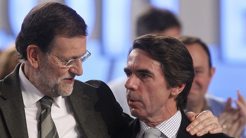 Del gélido saludo de Aznar a Rajoy en Valencia al cercano de Sevilla cuatro años después