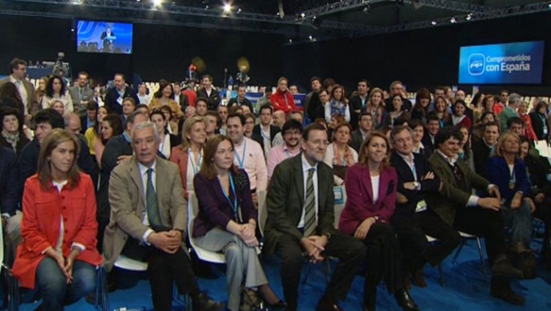 Rajoy pide al PP dar la "batalla dialéctica" en defensa de la reforma laboral