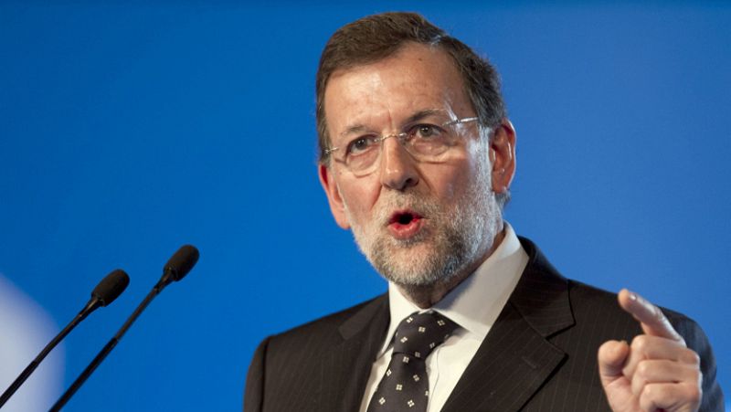 Rajoy hace una férrea defensa de la reforma laboral y advierte: La crisis "no ha tocado fondo"