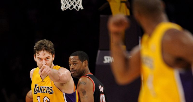 Los Lakers, inexpugnables en su feudo, vencen sin problemas a Portland