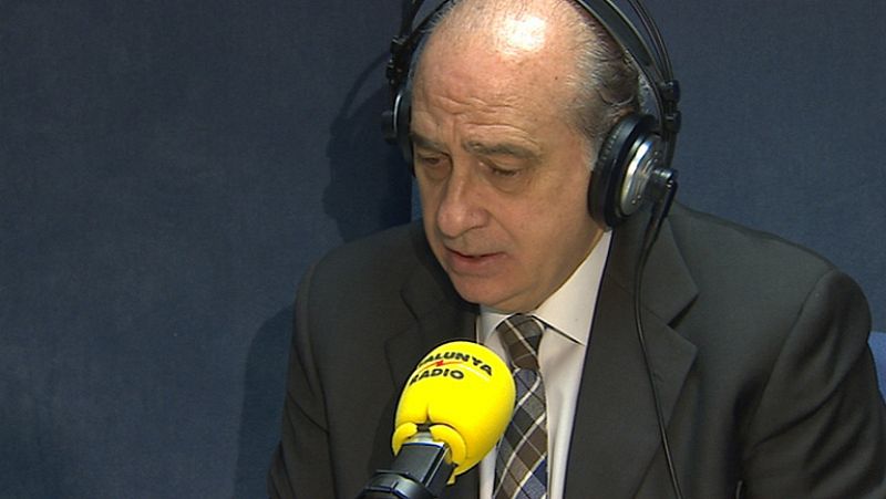 El ministro del Interior reconoce que pudo haber "algún exceso" policial en Valencia