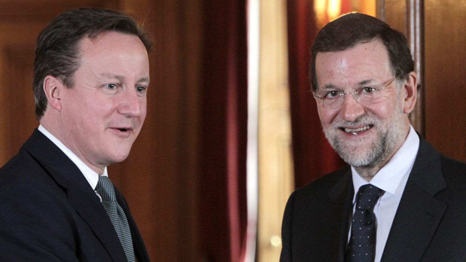 Mariano Rajoy y David Cameron repasan la crisis y la situación europea