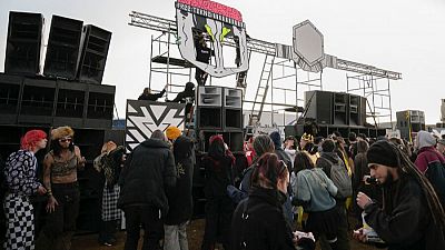 Unas 5.000 personas continúan en Ciudad Real en la fiesta ilegal que comenzó esta Nochevieja